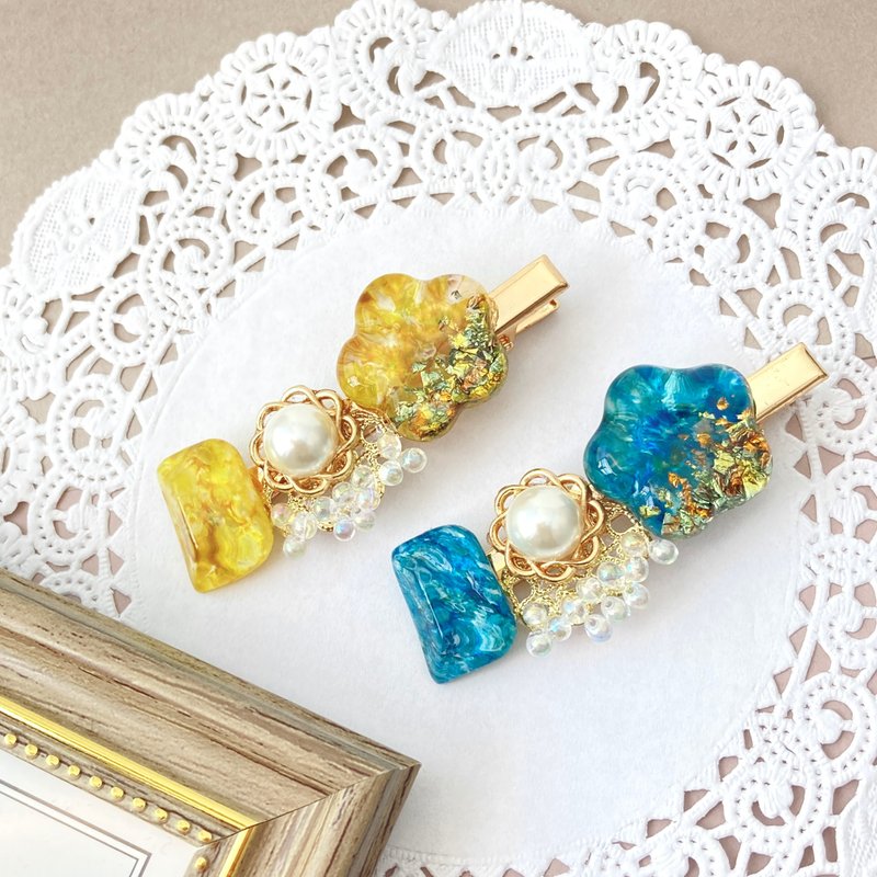 Painting-style hair clip flower blue yellow resin beads hand-painted auro - เครื่องประดับผม - เรซิน สีน้ำเงิน