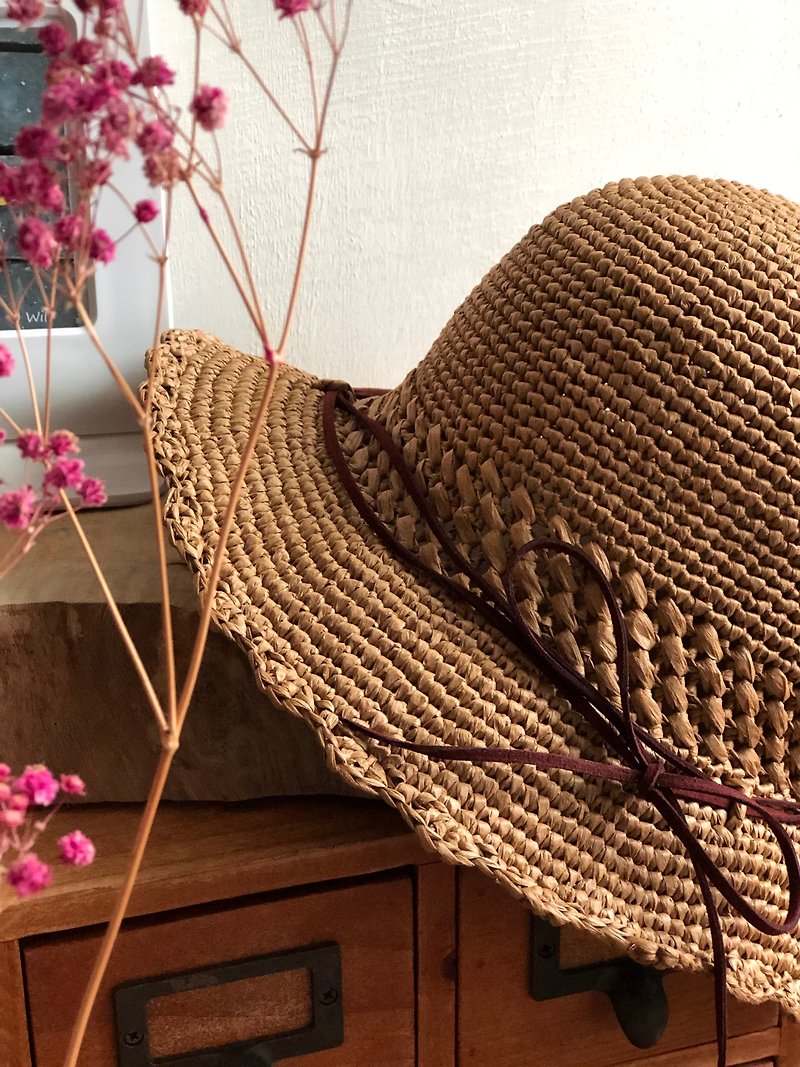 小漁夫帽(淺咖)/夏日防曬遮陽帽/編織草帽/手作鉤織帽 - 帽子 - 其他材質 咖啡色