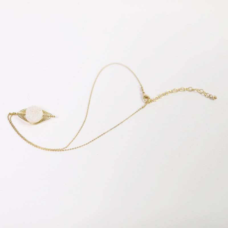 brass and stone necklace-snow - สร้อยคอ - เครื่องเพชรพลอย ขาว