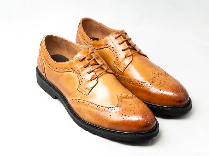 Hand-painted Calfskin Wing Pattern Carved Derby Shoes Leather Shoes Men's Shoes-Caramel-E1A14-89 - รองเท้าอ็อกฟอร์ดผู้ชาย - หนังแท้ สีนำ้ตาล