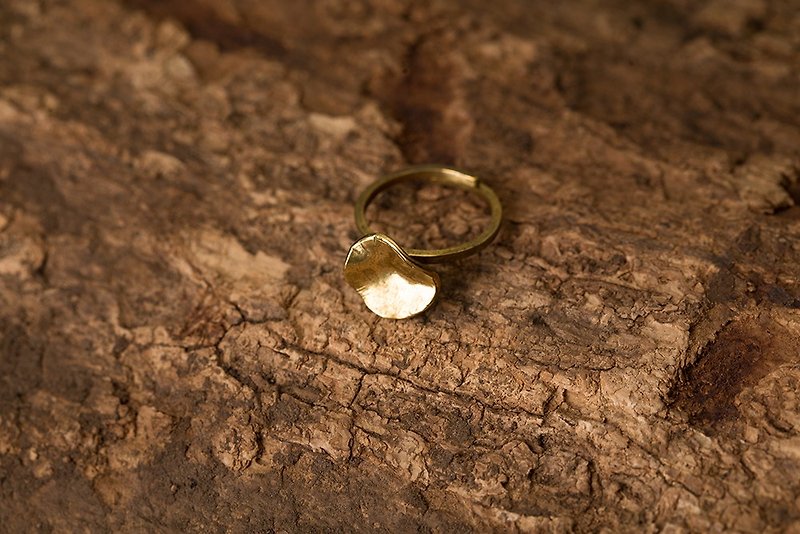 Cheeky 厚臉皮 - 手工黃銅戒指 Golden Brass Ring 可調式 - 戒指 - 銅/黃銅 金色