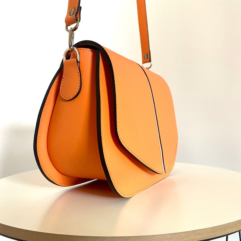 Orange leather saddle bag, Orange leather crossbody, Orange leather purse - กระเป๋าถือ - หนังแท้ 