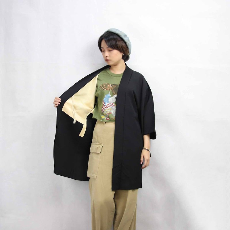 Tsubasa.Y Ancient House 014 black gold inner lining, blouse jacket kimono and Japanese style - Women's Casual & Functional Jackets - Silk 