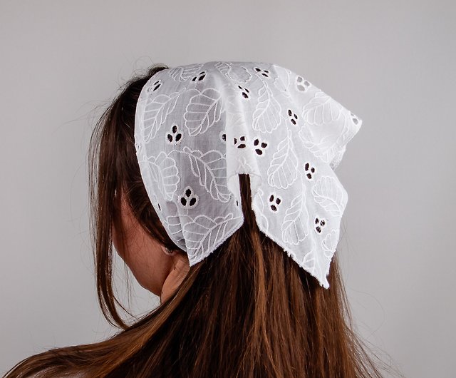 White lace hair kerchief. Cotton triangle head scarf with ties. - Shop  Sollia Hair Accessories - Pinkoi
