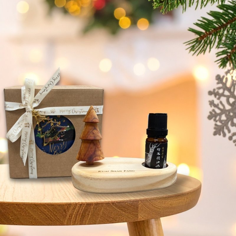 預購中-【香香聖誕樹】台灣衫擴香木座精油組 聖誕禮物 交換禮物 - 香氛/精油/擴香 - 木頭 