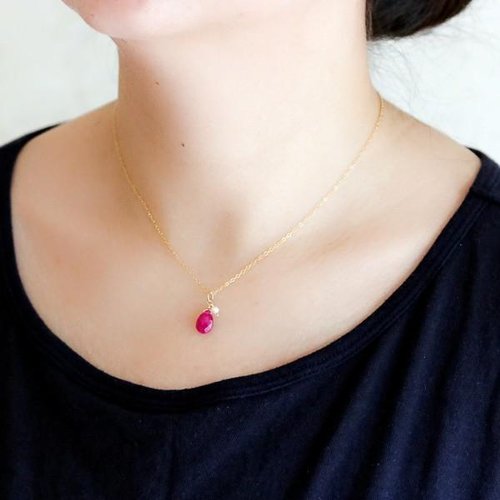 1546 ルビーと淡水パールネックレス