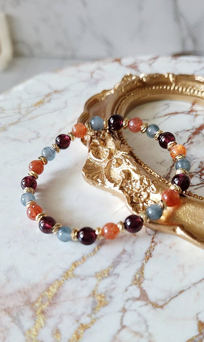 Gray Rabbit Fur- Stone-Gold Sun Bracelet - สร้อยข้อมือ - คริสตัล สีส้ม