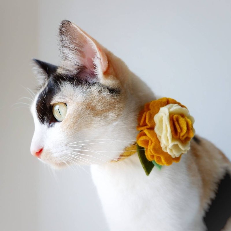 安全首輪猫バレンタインモデル：BELLA MALA：黄色サクラソウ。 - 首輪・リード - コットン・麻 オレンジ