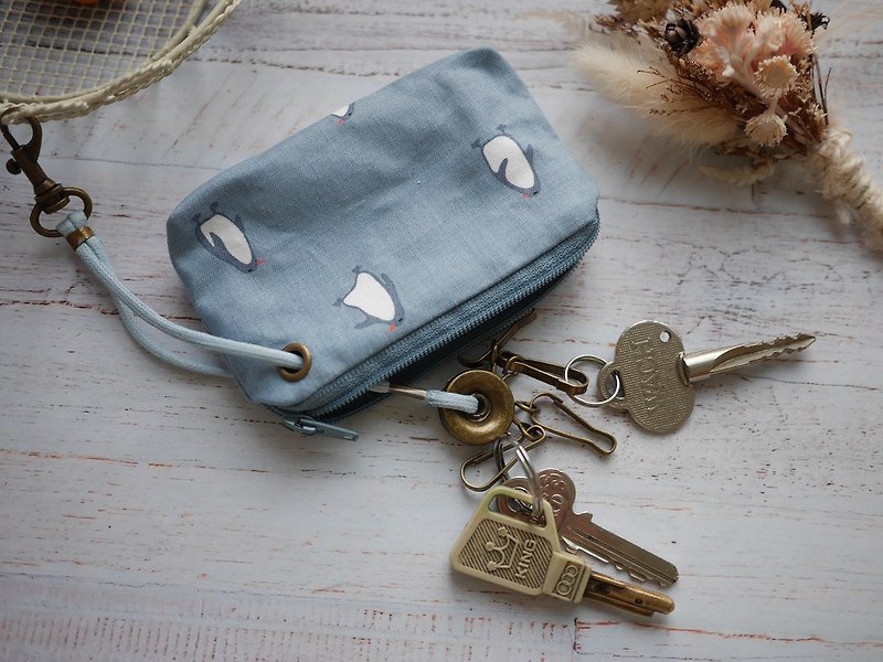Zipper key bag little penguin - ที่ห้อยกุญแจ - ผ้าฝ้าย/ผ้าลินิน สีน้ำเงิน