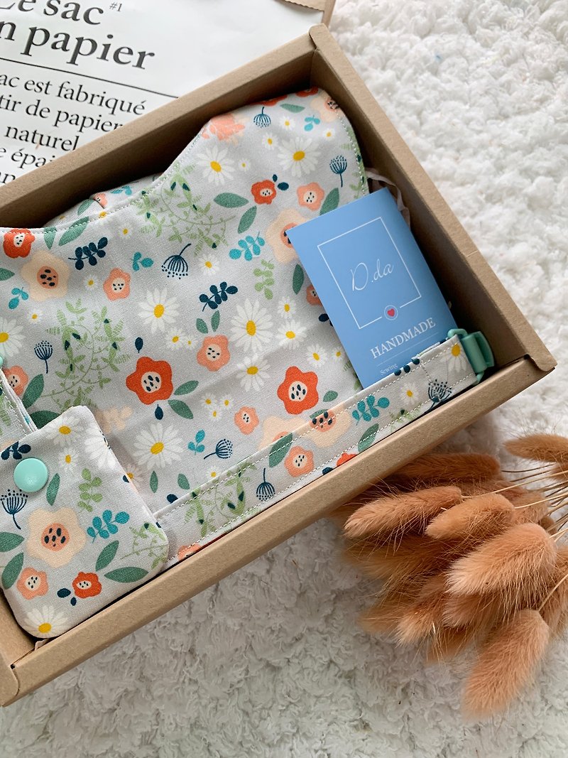 Flower language baby Miyue gift box sun hat baby hat bib - Baby Gift Sets - Cotton & Hemp Gray