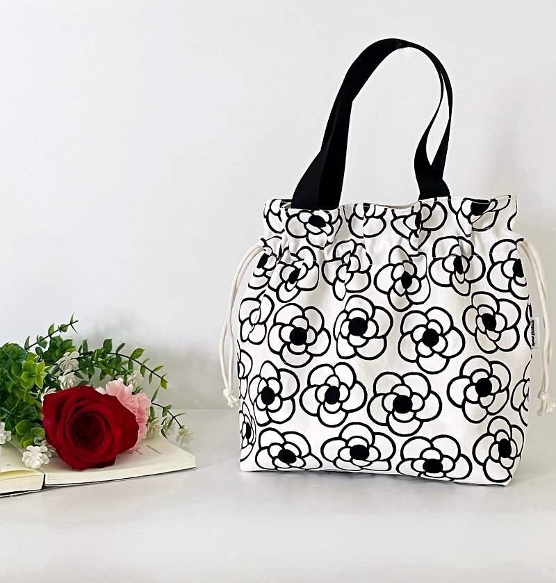 [Camellia White Flower] Drawstring Bag/Handbag - Handbags & Totes - Cotton & Hemp White