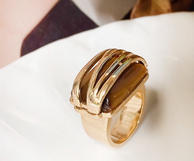 Uncas on sale gold ring