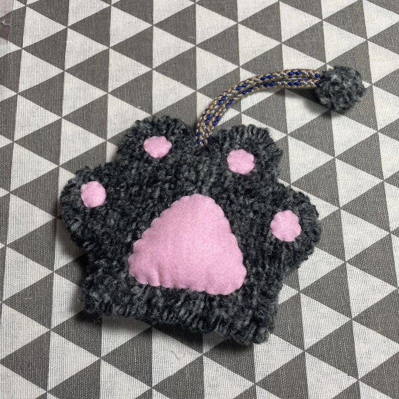 RABBIT LULU cat paw key bag meat ball cat whipped cream dark gray - Keychains - Cotton & Hemp Gray