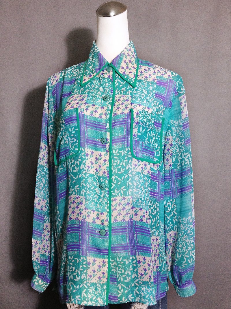 Time ancient [antique shirt / lake green flowers pocket chiffon antique shirt] abroad brought back VINTAGE - เสื้อเชิ้ตผู้หญิง - เส้นใยสังเคราะห์ หลากหลายสี