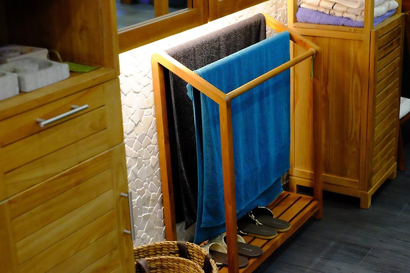 Teak three-layer bath towel rack bathroom towel rack - เฟอร์นิเจอร์อื่น ๆ - ไม้ 