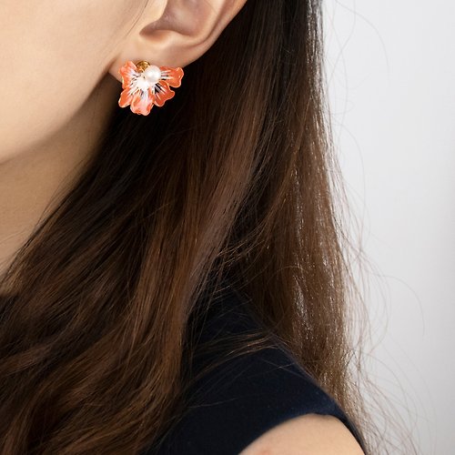 0924 Laboratory 【復古橘色】 蝶の花。水晶花天然珍珠 耳環