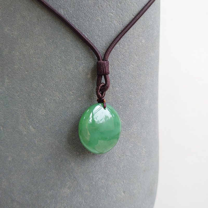 Moon - Jade necklace - Taiwan design and making - สร้อยคอ - หยก สีเขียว