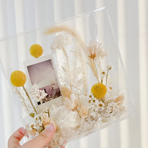 Facing the morning light x non-withering dried flower transparent flower  frame - Shop sumi-road Picture Frames - Pinkoi