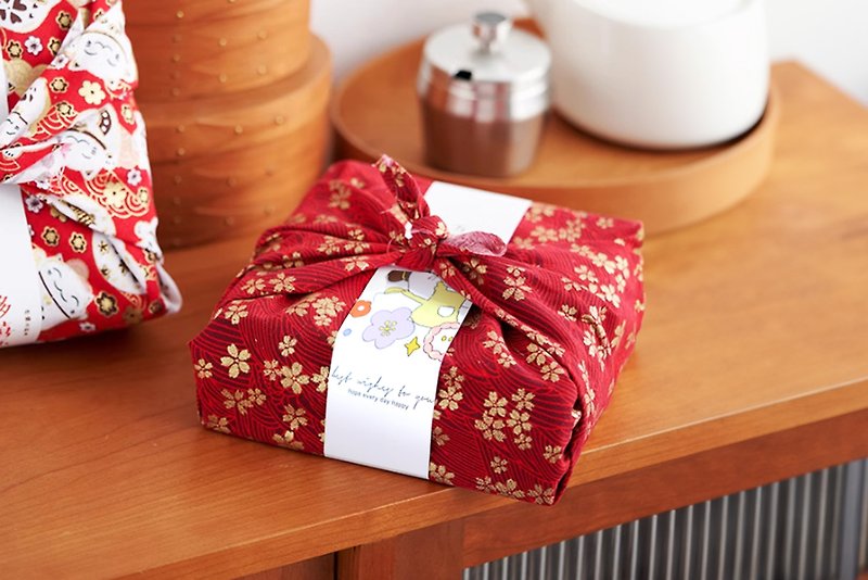 [Heguo] Xiaochunri Japanese style wrapped towel comprehensive dried fruit gift box - red cherry blossoms - ผลไม้อบแห้ง - วัสดุอื่นๆ ขาว