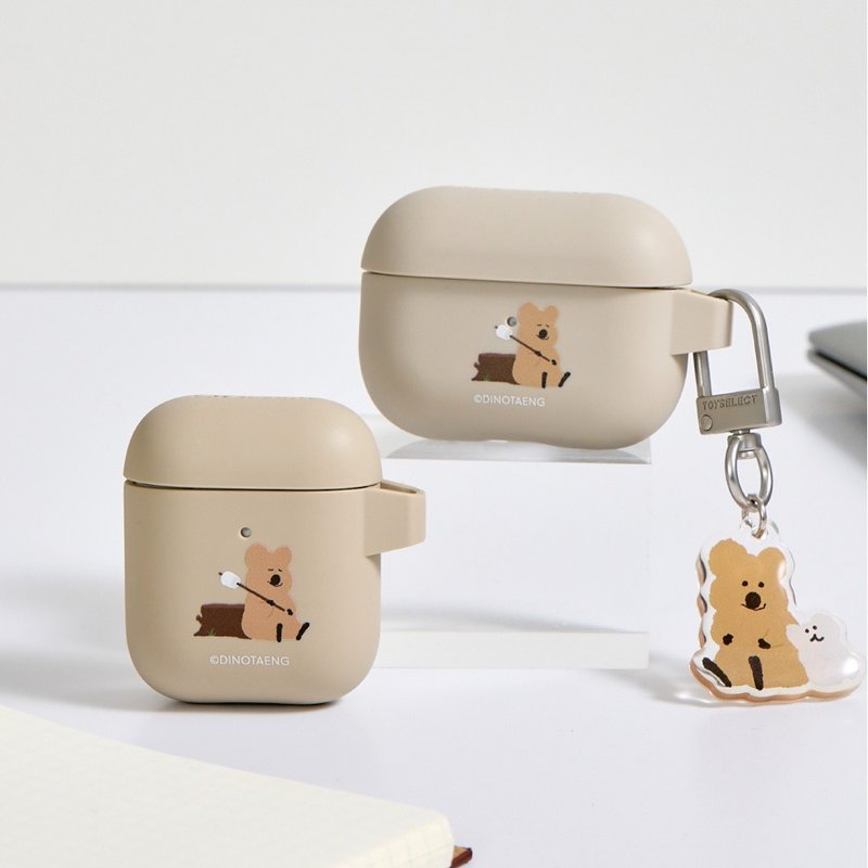 DINOTAENG經典-樹旁悠然強悍防摔AirPods保護套(附吊飾) - AirPods/耳機保護套 - 塑膠 多色