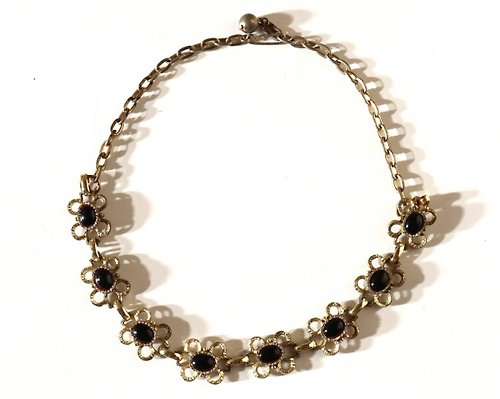 panic-art-market 60s vintage black parts short necklace