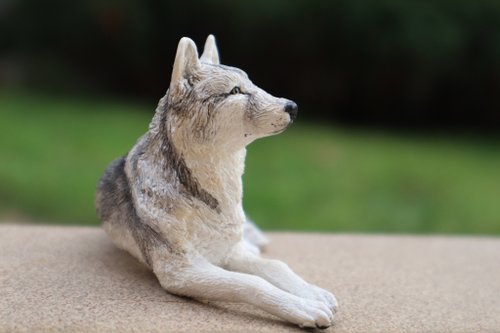 オオカミ リアルな動物アート ユニークなフィギュア 彫刻