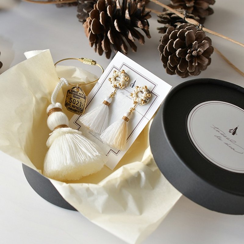 Xmas gift set-White tassel /Pierced earring+Key tassel - Earrings & Clip-ons - Polyester White