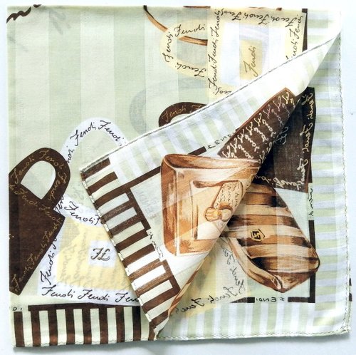 FENDI バッグモチーフ スカーフ FENDI】フェンディのスカーフを購入！銀座の旅【マイナビウーマン取材