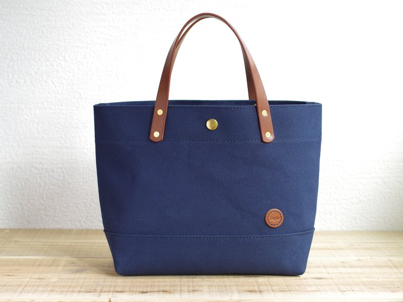 Leather handle canvas tote bag S size navy blue - Handbags & Totes - Cotton & Hemp Blue