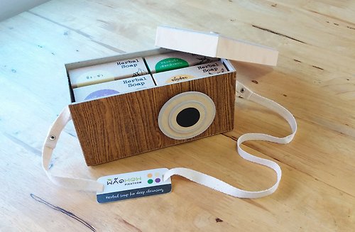 pikathom-herb 相機造型 手工肥皂禮物盒 2 - 棕色/奶油色