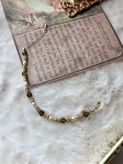 SWAROVSKI Gema ブレスレット グリーン Amazon.com: Swarovski Gema Soft Bracelet, Green Crystals