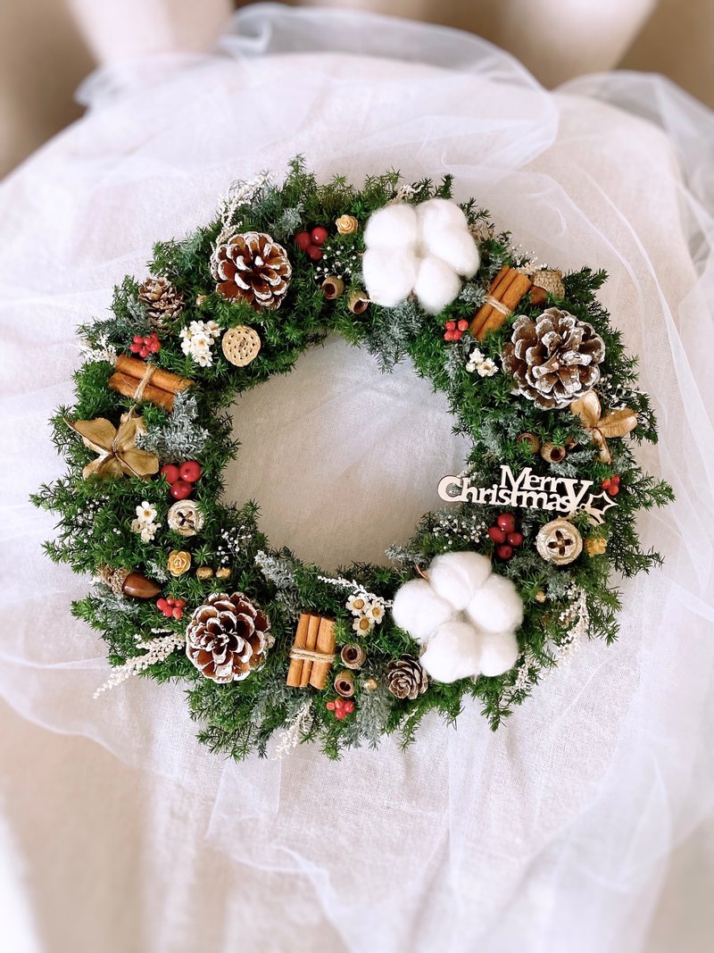 [Christmas Wreath] Christmas Red Fruit Forest l Comes with a gift box and a 30cm wreath Christmas gift - ช่อดอกไม้แห้ง - พืช/ดอกไม้ สีเขียว