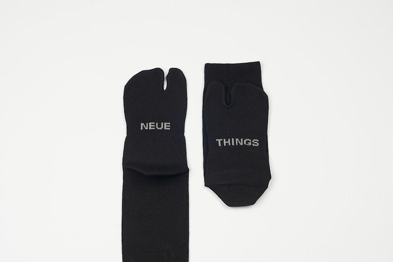 Tabi socks匹馬棉兩趾襪素色系列-純黑 - 襪子 - 棉．麻 黑色