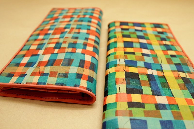Plaid Series - Hands batik long leather wallet (2 color) - กระเป๋าสตางค์ - หนังแท้ หลากหลายสี