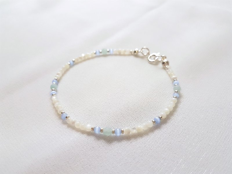 Ocean Goddess-Tianhe Stone Shell Stone Stone Sterling Silver Thin Bracelet - Bracelets - Semi-Precious Stones White