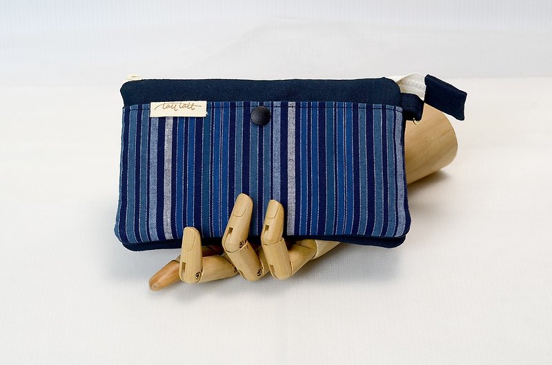 [Japanese first dyed cloth] Handmade cloth multi-layer storage wallet_with exclusive card storage pocket# blue stripe - กระเป๋าสตางค์ - ผ้าฝ้าย/ผ้าลินิน 
