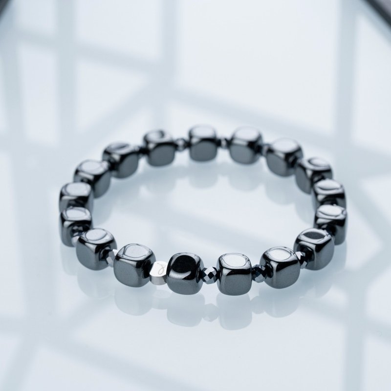 Black Stone| Titanium Hertz | Design | Natural Energy Bracelet | 4-8mm - สร้อยข้อมือ - คริสตัล สีเงิน