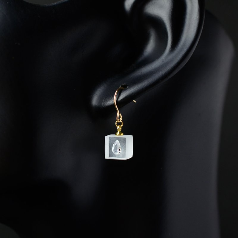 Earrings after the rain, cubic zirconia, 14kgf, birthday gift, wedding gift, made in Japan - ต่างหู - เรซิน สีใส