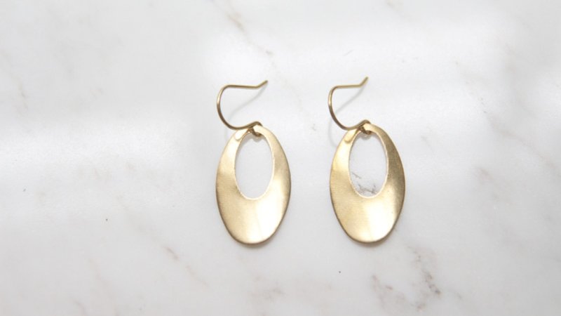 Round leaf pure brass gold earrings - ต่างหู - โลหะ สีทอง