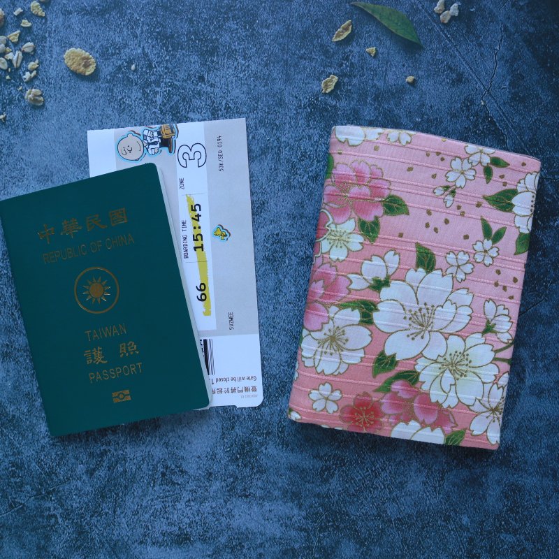 【日系燙金櫻花】護照套 護照夾 護照包 出國必備 - 護照夾/護照套 - 棉．麻 藍色