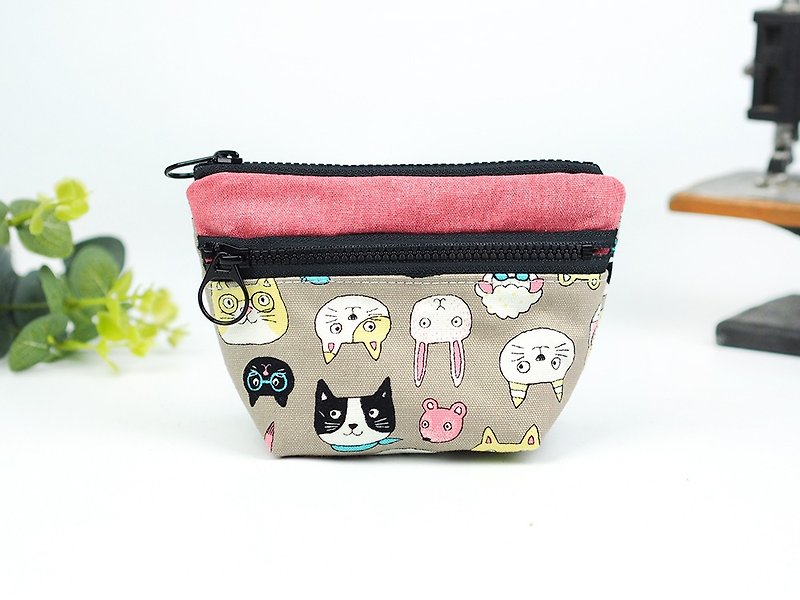 Handmade fabric bag pocket purse double zipper small storage bag cat rabbit bear sheep fox (cat and friend) [BG-09] - กระเป๋าใส่เหรียญ - ผ้าฝ้าย/ผ้าลินิน สีเทา