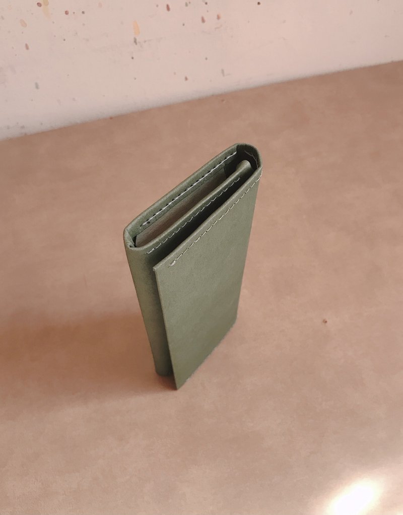 - Washed paper long clip/bean green -*limited color*vegetarian paper leather - กระเป๋าสตางค์ - กระดาษ สีเขียว