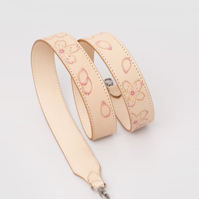 Leather wide strap handmade cherry blossom carving double-sided strap - อื่นๆ - หนังแท้ 