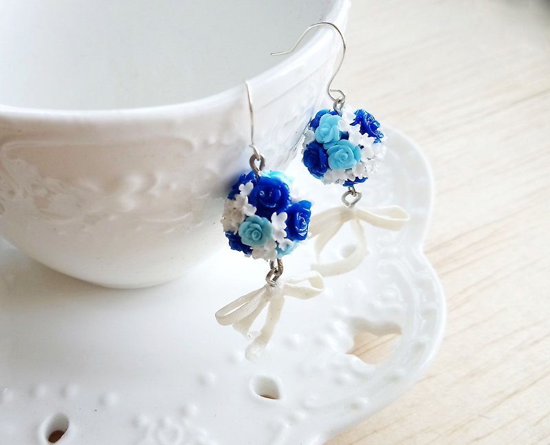 Blue Bridal Bouquet Sterling Silver Earrings/ Clip-On - ต่างหู - ดินเหนียว สีน้ำเงิน