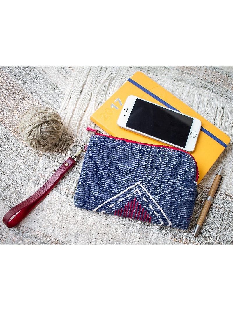 Hand Woven Cotton with Hand Embroidery Wristlet ( Blue color ) - 銀包 - 棉．麻 藍色