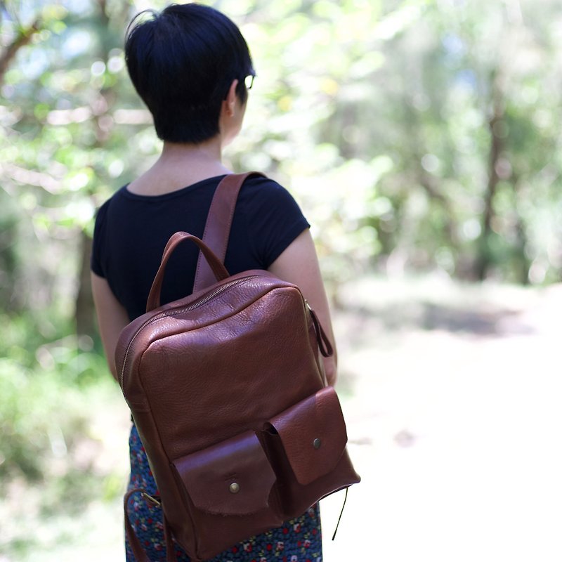 Handmade leather tanned leather zipper backpack brown travel gift customized - กระเป๋าเป้สะพายหลัง - หนังแท้ สีนำ้ตาล