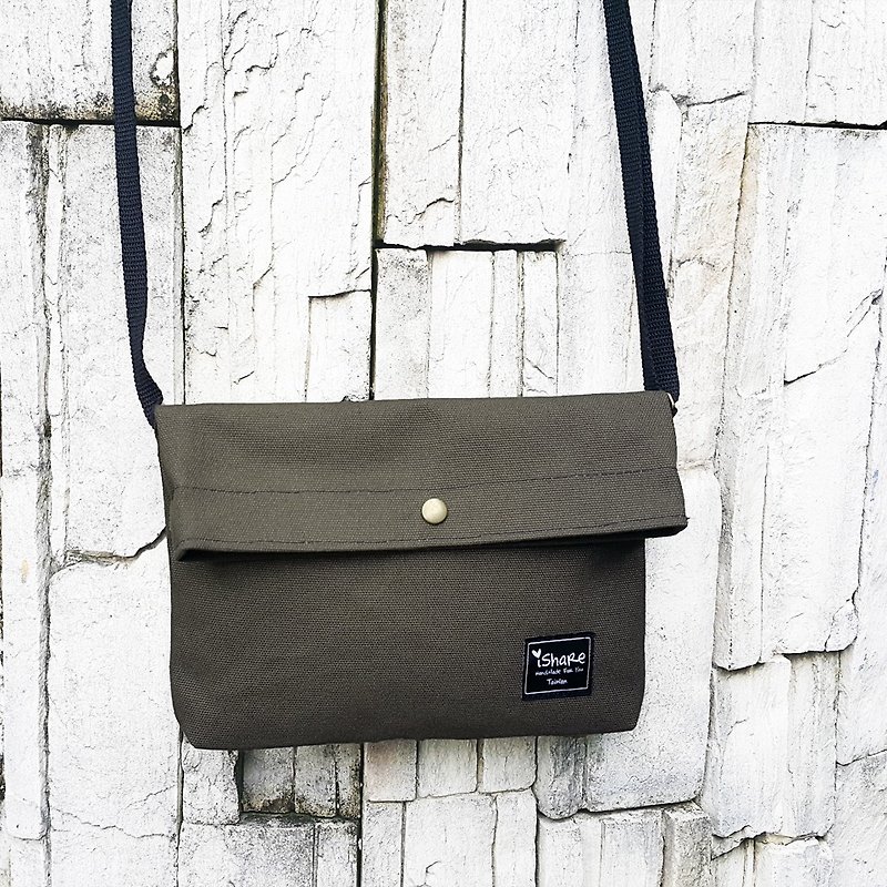 Very simple canvas refurbished bag - short color portable bag / oblique bag / oblique bag / passport bag / postman package - Messenger Bags & Sling Bags - Cotton & Hemp Green