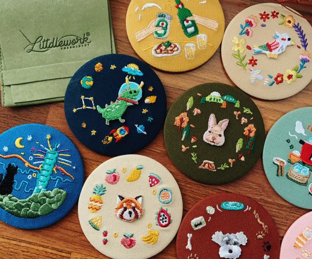 【新品・未使用】馬 午 装飾刀 化粧箱付き 馬刺繍ミラー（スエードバッグ付き） - 乾杯！ - ショップ