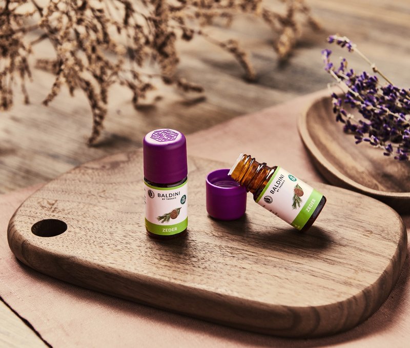 BALDINI Organic Cedarwood Essential Oil ZEDER - น้ำหอม - แก้ว 