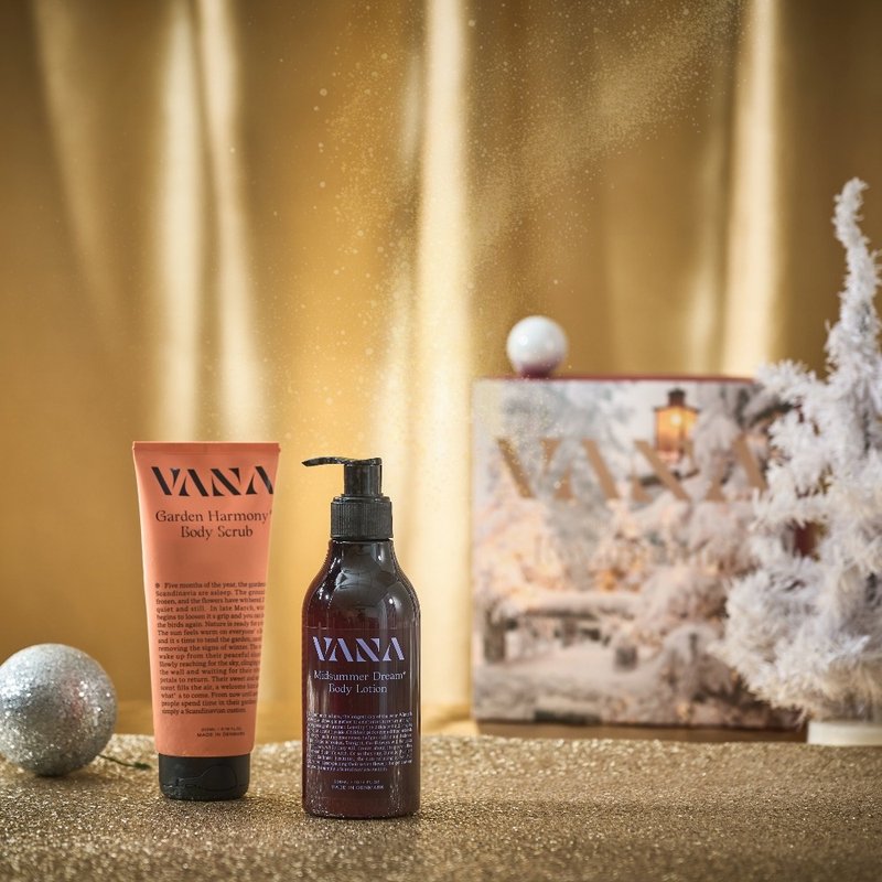 [Christmas Gift Box] Christmas Limited Edition Two Body Wash and Care Gift Box - Scrub & Body Lotion - ผลิตภัณฑ์บำรุงผิว/น้ำมันนวดผิวกาย - วัสดุอื่นๆ หลากหลายสี